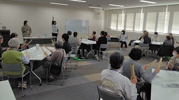 「脳はつらつ健康教室」学生ボランティア-1_R0712