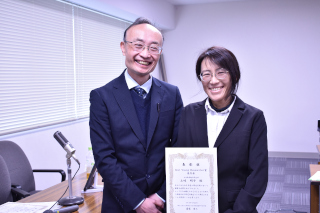 Best Researcher賞・Best Young Researcher賞-表彰式-土岐先生_R080323