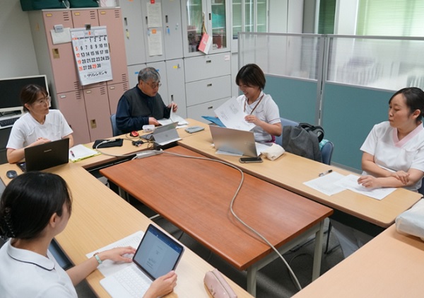 母性看護専門看護師コースの講義開始_R0804